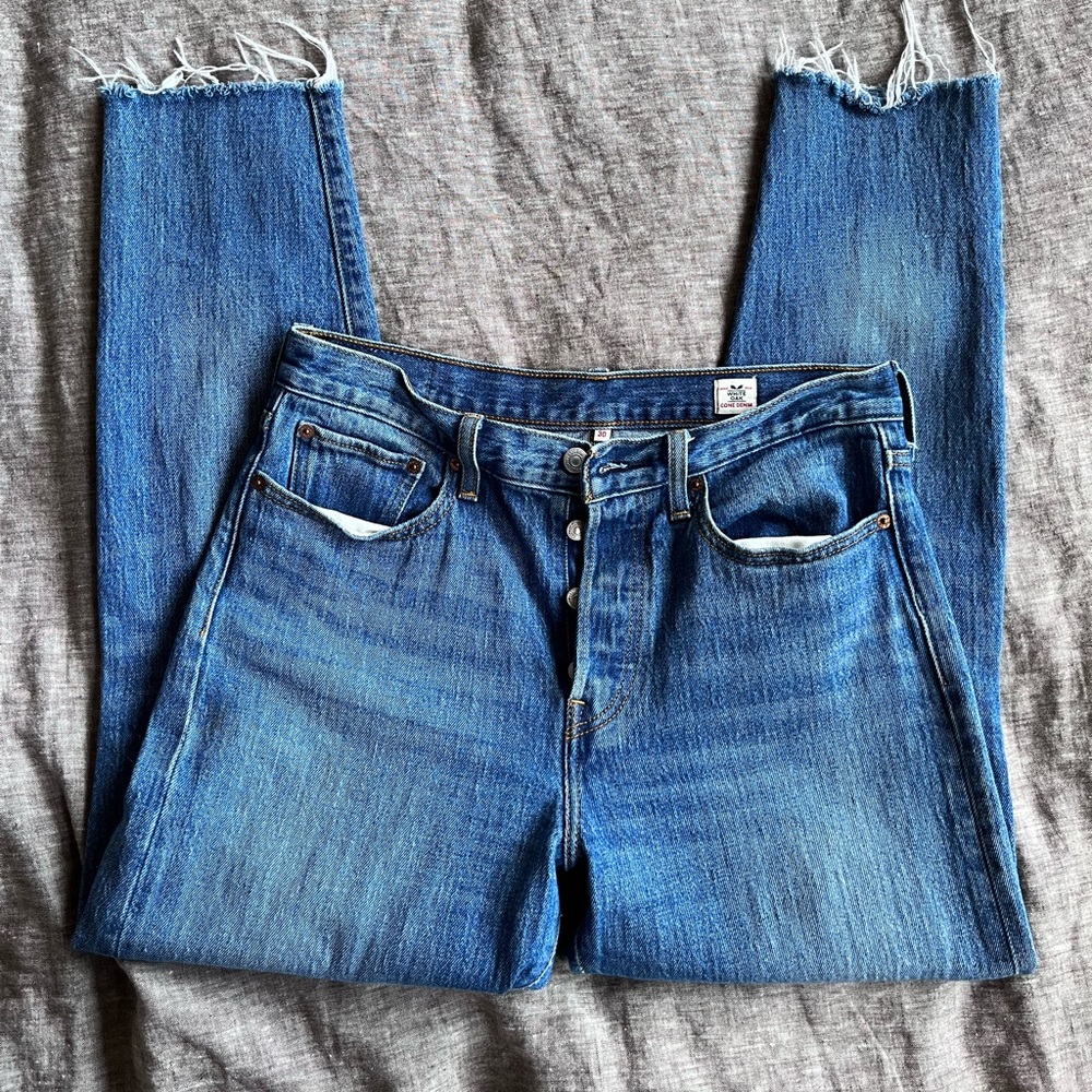 Levi’s White Oak Cone Denim Wedgie Jeans 30